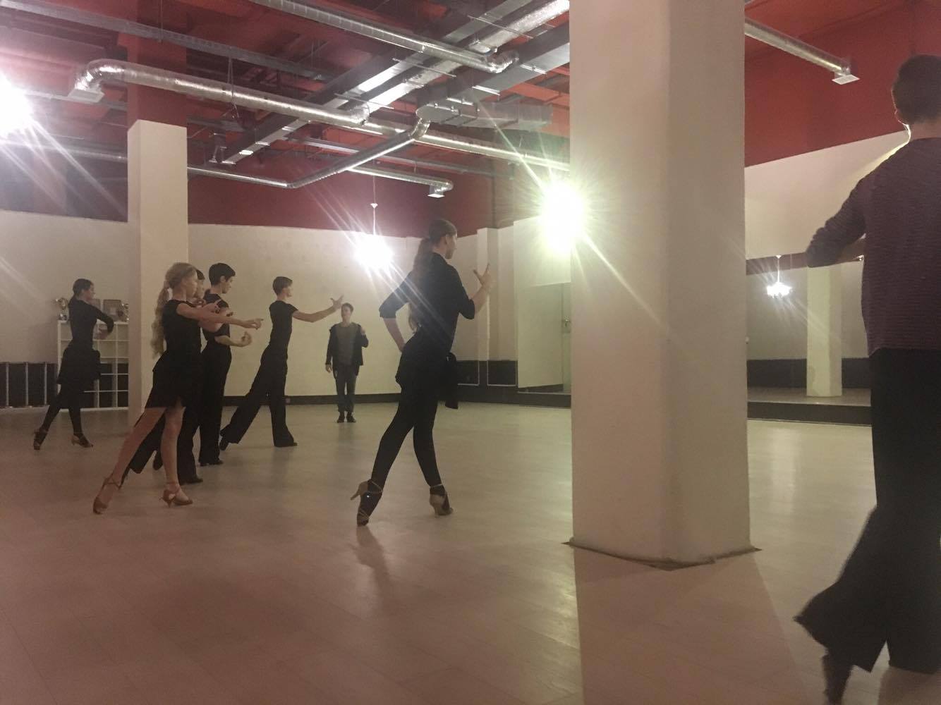 Танцевальная студия Hover Dance и ателье Hover Dress в ТРЦ «Хорошо!»